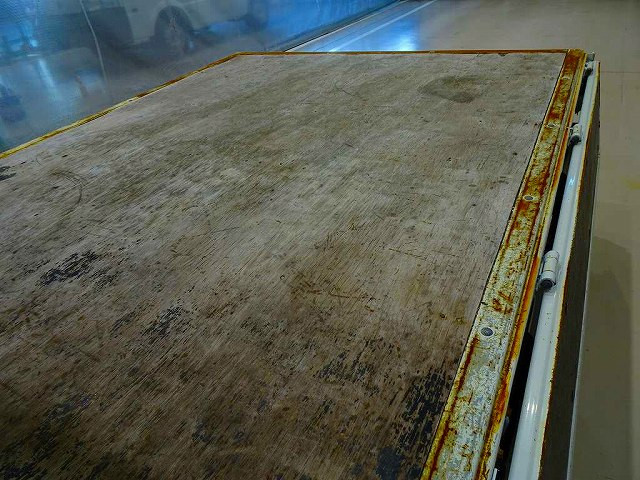 荷台内寸：209×162×38　三方開　鳥居作業灯1個　リアアオリチェーン2個|いすゞ エルフ TRG-NHS85A(4WD)の写真30