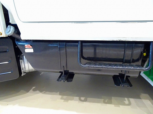 いすゞ エルフ TRG-NHS85A(4WD)の写真40