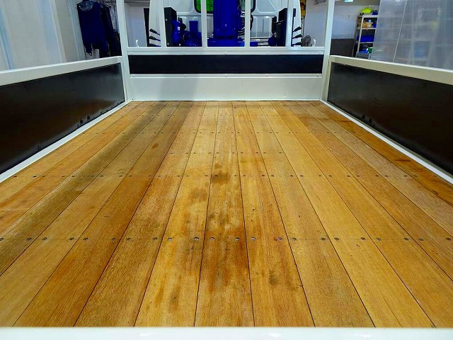 荷台内寸:286×179×38 三方開 床板アピトン張り替え 左右セイコーラック タダノ4段 2.6t吊りクレーン付|日野 デュトロ 2RG-XZU645M(2WD)の写真24