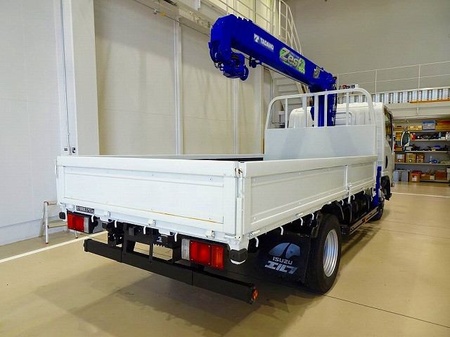 お問合せ管理No.E992　H28 エルフ 2.75t 高床 標準ロング タダノ4段クレーン付|いすゞ エルフ TRG-NMR85AN(2WD)の写真3