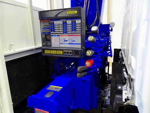 タダノ4段　2.9t吊り　TMｰZE294HR　H27年製　ラジコン/フックイン付　差し違いアウトリガー　※令和 7年 9月クレーン年次点検済|いすゞ エルフ TRG-NMR85AN(2WD)の写真31