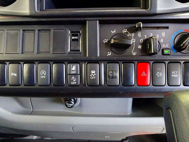 トヨタ ダイナ 2RG-XZU655(2WD)の写真11