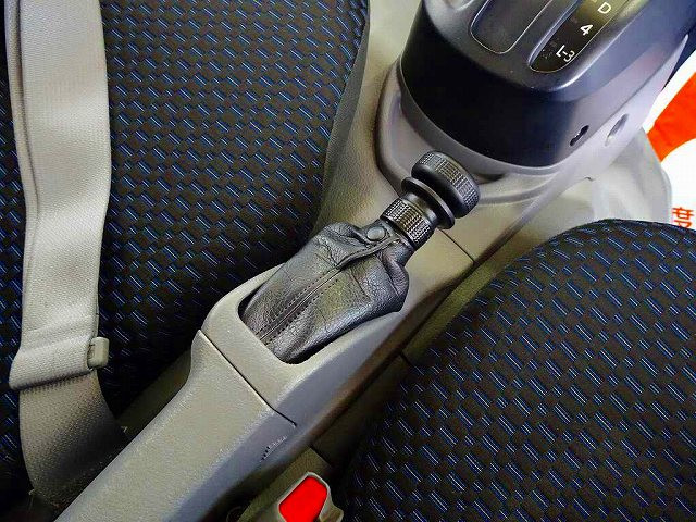 電動パーキングブレーキ|トヨタ ダイナ 2RG-XZU655(2WD)の写真15