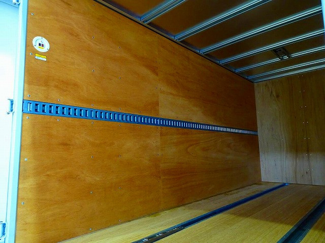 荷台内寸：450×177×210　トランテックス/V027G7201　リア観音扉　ラッシングレール1段(100cm)　ジョロダーレール2列/ジョロダー付　荷室灯2個|トヨタ ダイナ 2RG-XZU655(2WD)の写真26