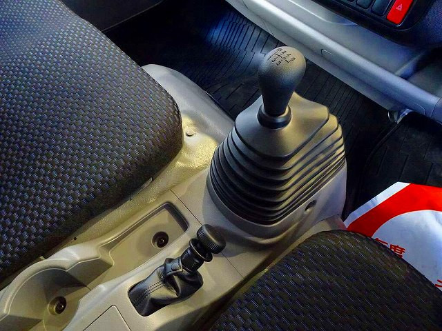 フロア6MT 電動パーキングブレーキ|日野 デュトロ 2PG-XZU712M(2WD)の写真15