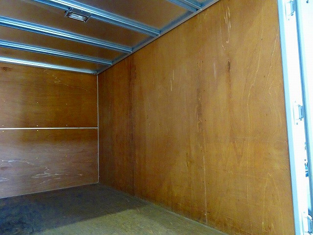 いすゞ エルフ KK-NHR69EAV(2WD)の写真24