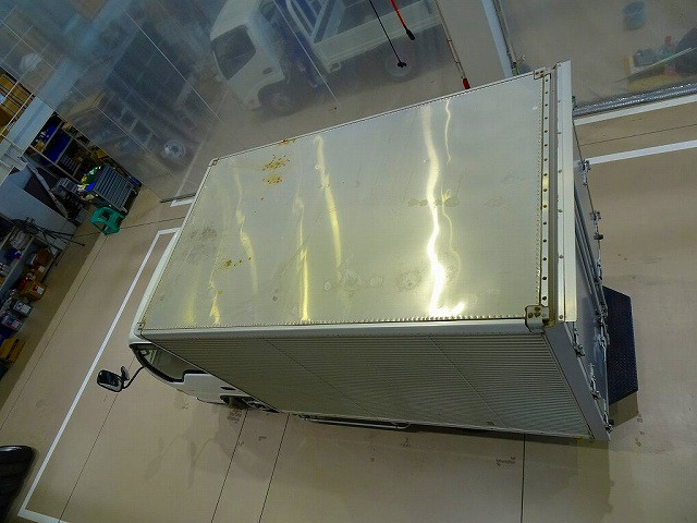 いすゞ エルフ KK-NHR69EAV(2WD)の写真28