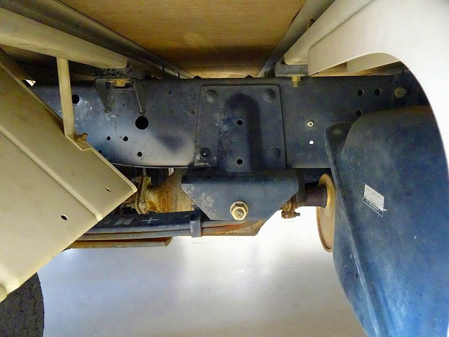 いすゞ エルフ KK-NHR69EAV(2WD)の写真30