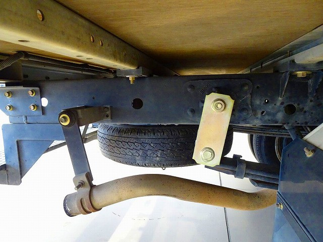 いすゞ エルフ KK-NHR69EAV(2WD)の写真31