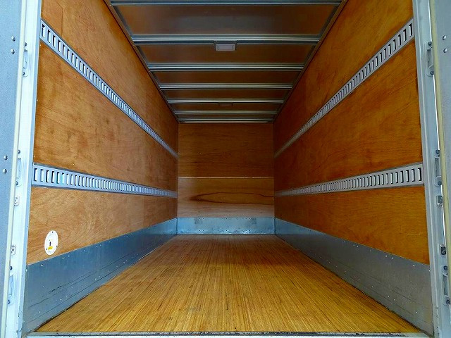 荷台内寸：448×177×204　日本フルハーフ/DLK　リア3枚観音扉/90度ストッパー付　ラッシングレール2段(71cm/141cm)　荷室LED灯2個|いすゞ エルフ 2RG-NMR88AN(2WD)の写真23