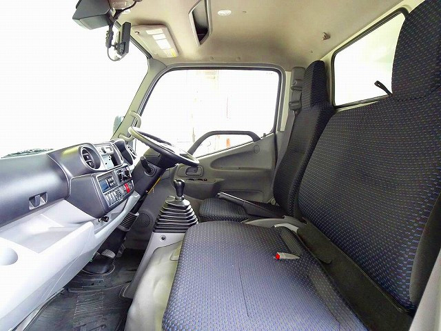 日野 デュトロ 2RG-XZU655M(2WD)の写真8