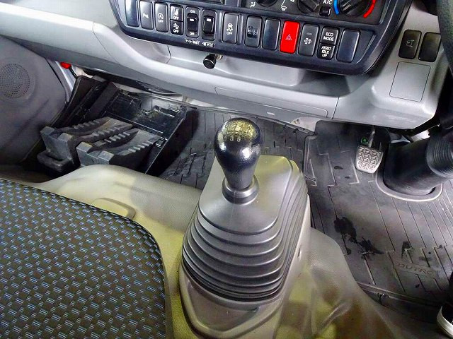 日野 デュトロ 2RG-XZU655M(2WD)の写真15