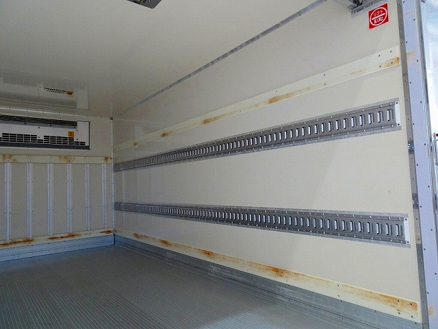 ステンレス製ラッシングレール(60cm/120cm)/バー2本　荷室内PGスイッチコード|いすゞ エルフ SKG-NPR85AN(2WD)の写真27