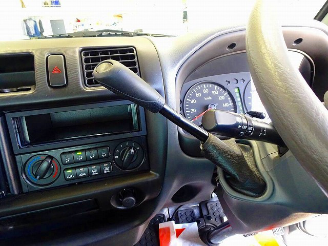 コラムAT 2ペダル|マツダ ボンゴバン DBF-SLP2M(4WD)の写真18