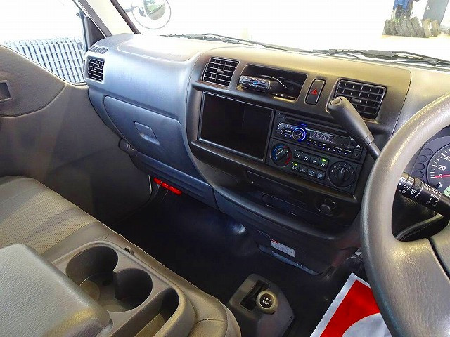 AC　PS　PW　SRS　ABS　キーレス　左ミラー電動角度調整　社外オーディオCD/AM/FMラジオ　ETC　リアガラス三面スモーク貼り　リアガラス熱線|日産 バネットバン ABF-SKP2MN(4WD)の写真9