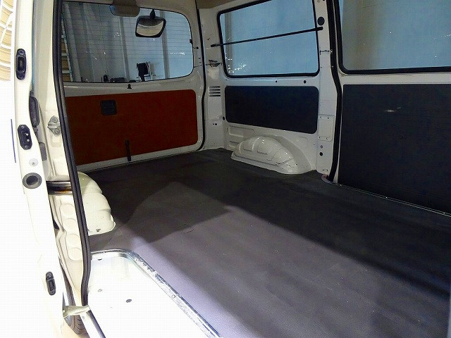 2人乗り 5ドア　リアガラス三面スモーク貼り リアガラス熱線|日産 バネットバン ABF-SKP2MN(4WD)の写真21