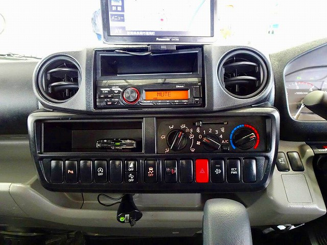 トヨタ ダイナ 2KG-XZC605(2WD)の写真10