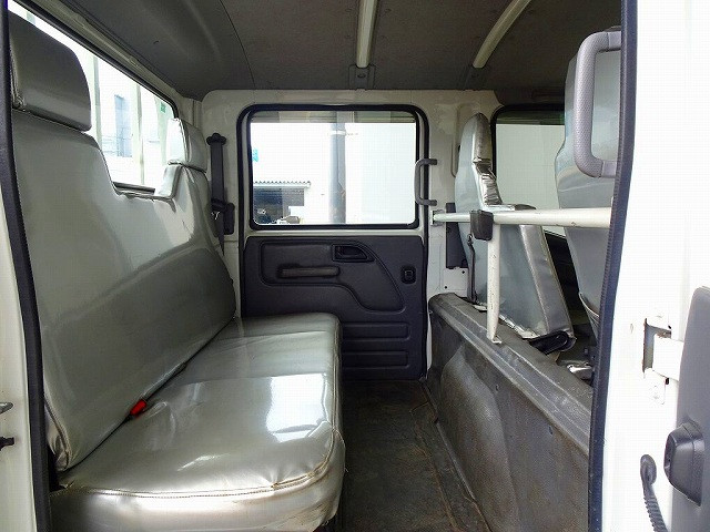 いすゞ エルフ TPG-NMS85AN(4WD)の写真24