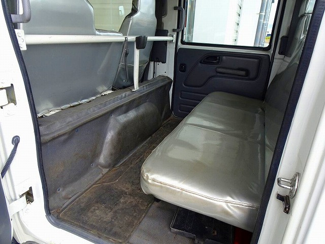 いすゞ エルフ TPG-NMS85AN(4WD)の写真25