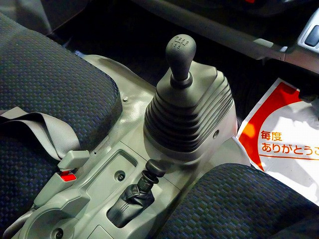 フロア6MT 電動パーキングブレーキ|日野 デュトロ 2KG-XZU720M(2WD)の写真15