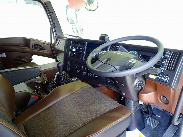ギガ 2PG-CYL77C-VX-～ エアサスコントロールスイッチ用収納ボックス 