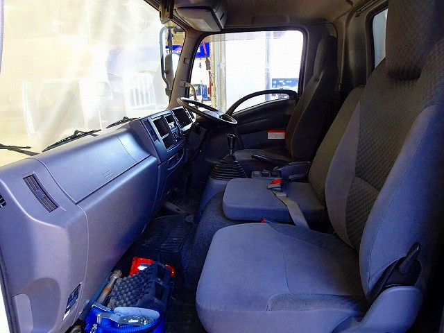 いすゞ フォワード TKG-FRR90S2(2WD)の写真8