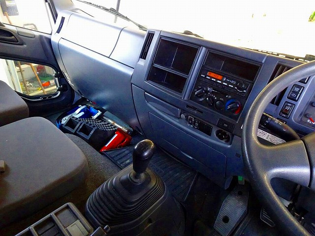 いすゞ フォワード TKG-FRR90S2(2WD)の写真9