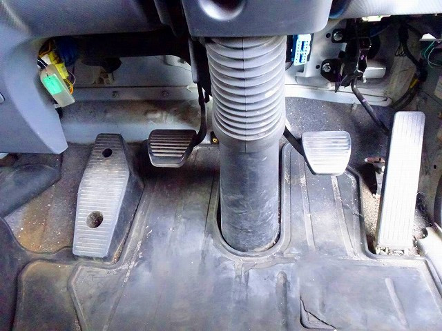 いすゞ フォワード TKG-FRR90S2(2WD)の写真16