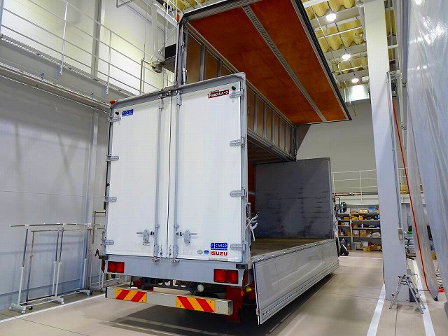 いすゞ フォワード TKG-FRR90S2(2WD)の写真29