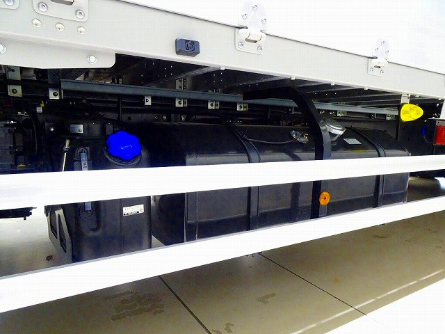 アドブルー 燃料タンク300L アルミホイール|いすゞ ギガ 2PG-CYY77DU(6x4)の写真37