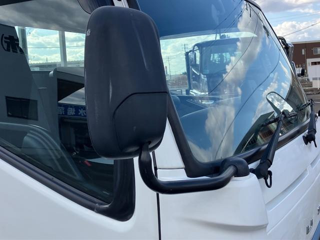 三菱 キャンター TPG-FDA00(4WD)の写真6