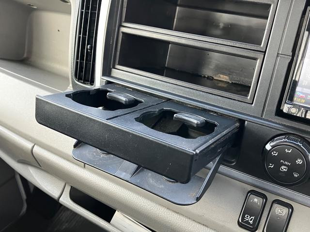 三菱 キャンター TPG-FDA00(4WD)の写真31