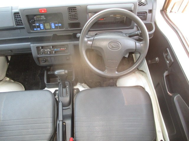 ダイハツ ハイゼットトラック ＥBD－S500P(2WD)の写真2