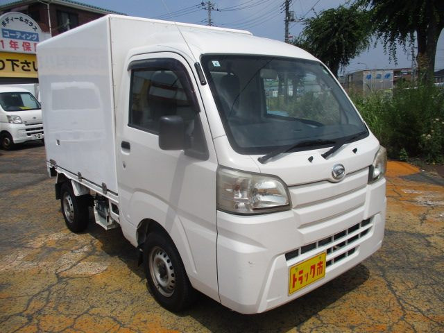 ダイハツ ハイゼットトラック EBD-S500P(2WD)の写真6