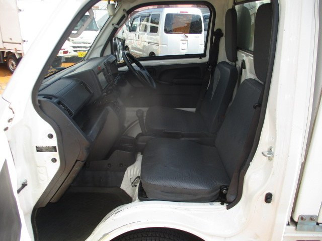 ダイハツ ハイゼットトラック EBD-S500P(2WD)の写真7