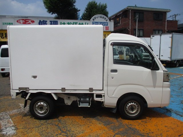 ダイハツ ハイゼットトラック EBD-S500P(2WD)の写真23