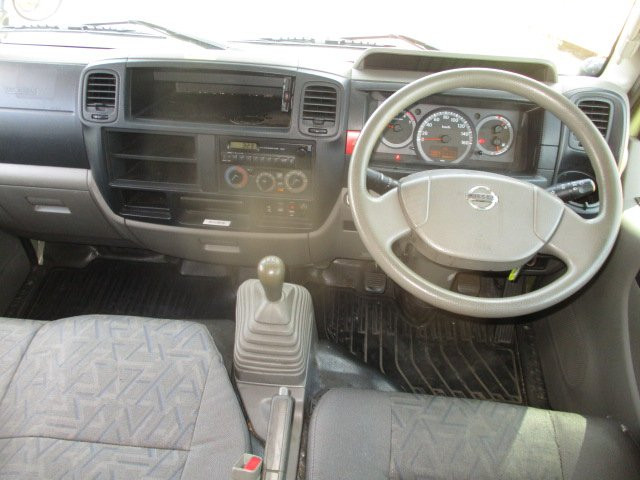 日産 ニッサン TKG-SZ2F24(2WD)の写真2