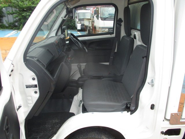 ダイハツ ハイゼットトラック EBD-S500P(2WD)の写真8