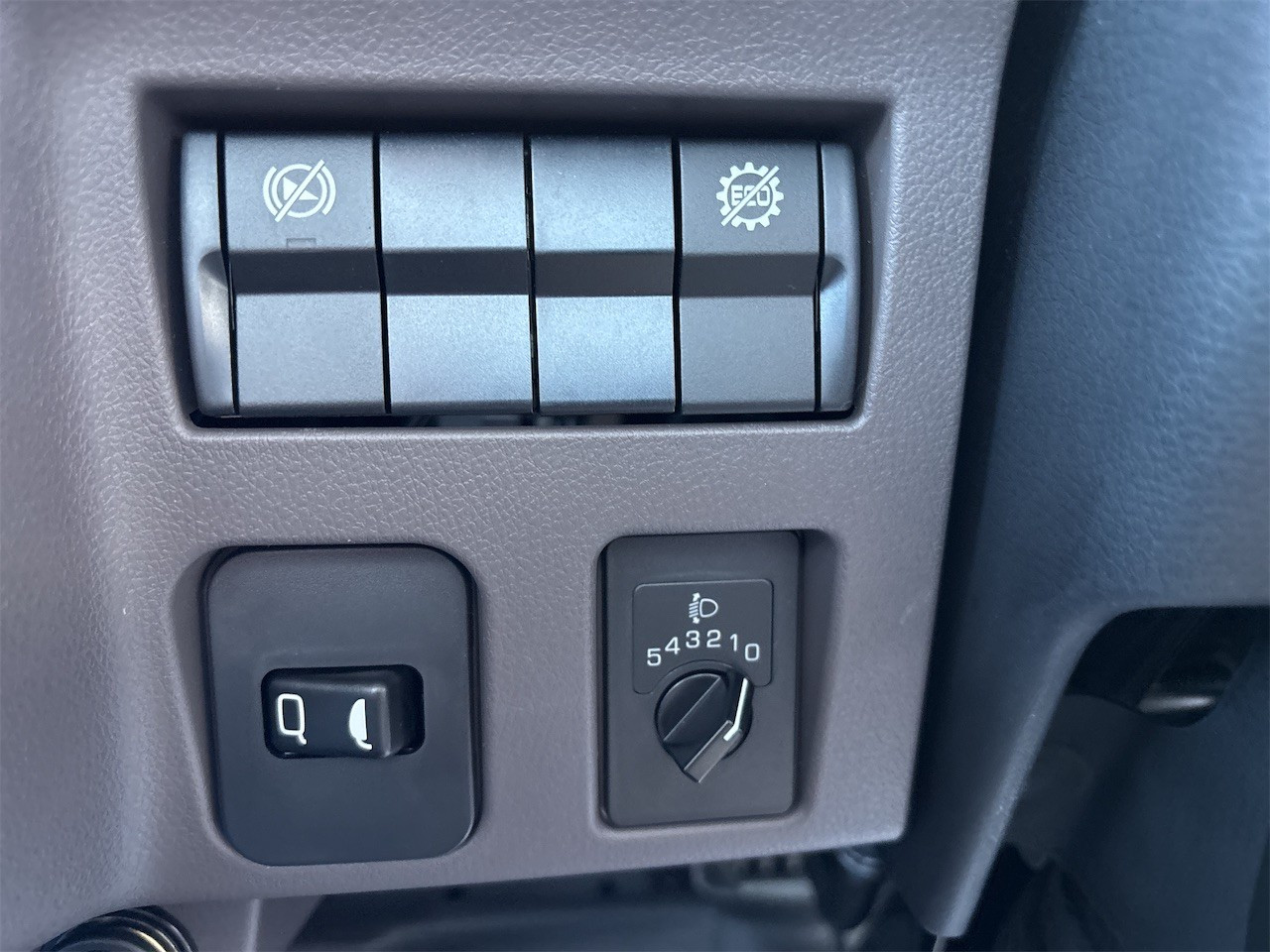 三菱 キャンター 2RG-FBA60(2WD)の写真21