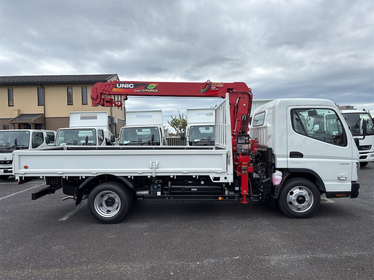 三菱 キャンター 2RG-FEB80(2WD)の写真4