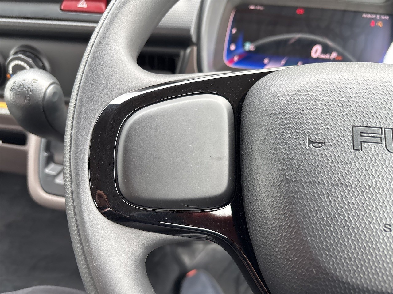 三菱 キャンター 2RG-FEB80(2WD)の写真16