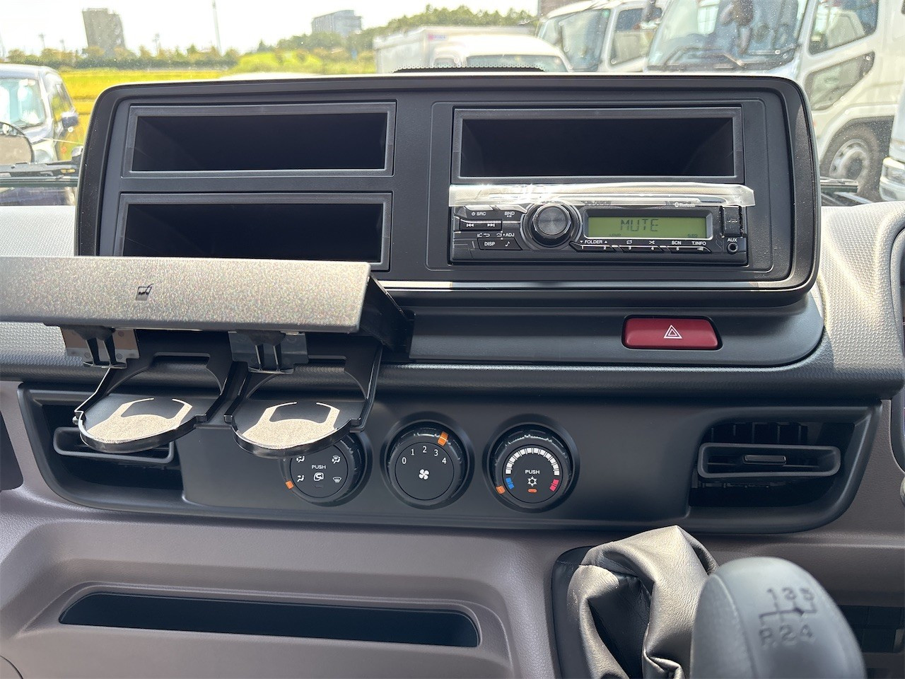 三菱 キャンター 2ＲＧ－ＦＢＡ30(2WD)の写真25