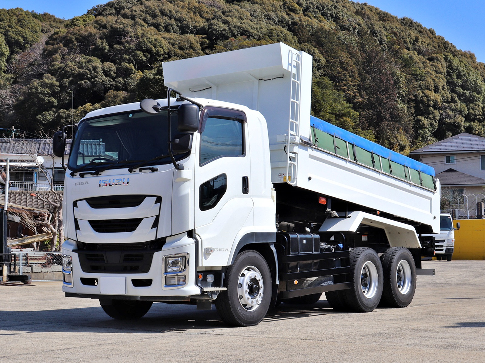 いすゞ ギガ 2PG-CXZ77CT(6x4)の写真7