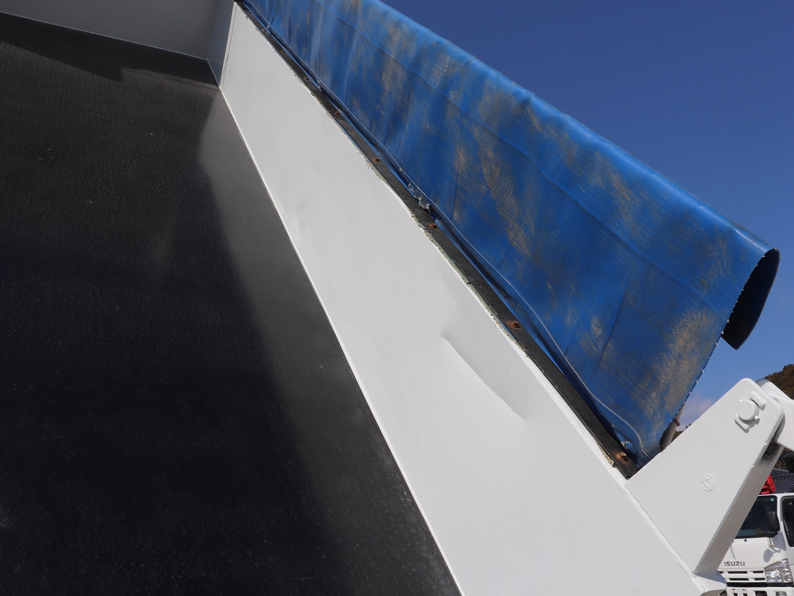 いすゞ ギガ 2PG-CXZ77CT(6x4)の写真10