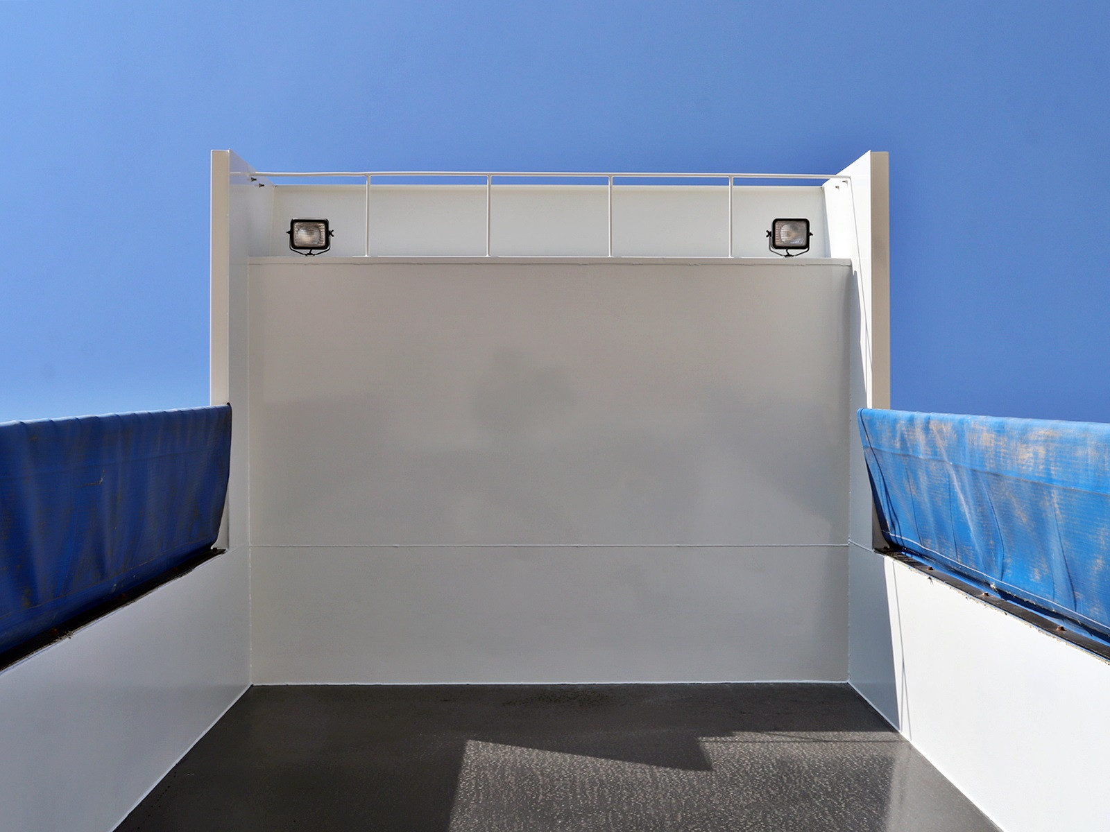 いすゞ ギガ 2PG-CXZ77CT(6x4)の写真12