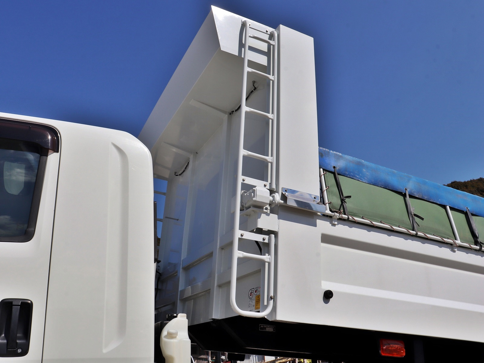 いすゞ ギガ 2PG-CXZ77CT(6x4)の写真25