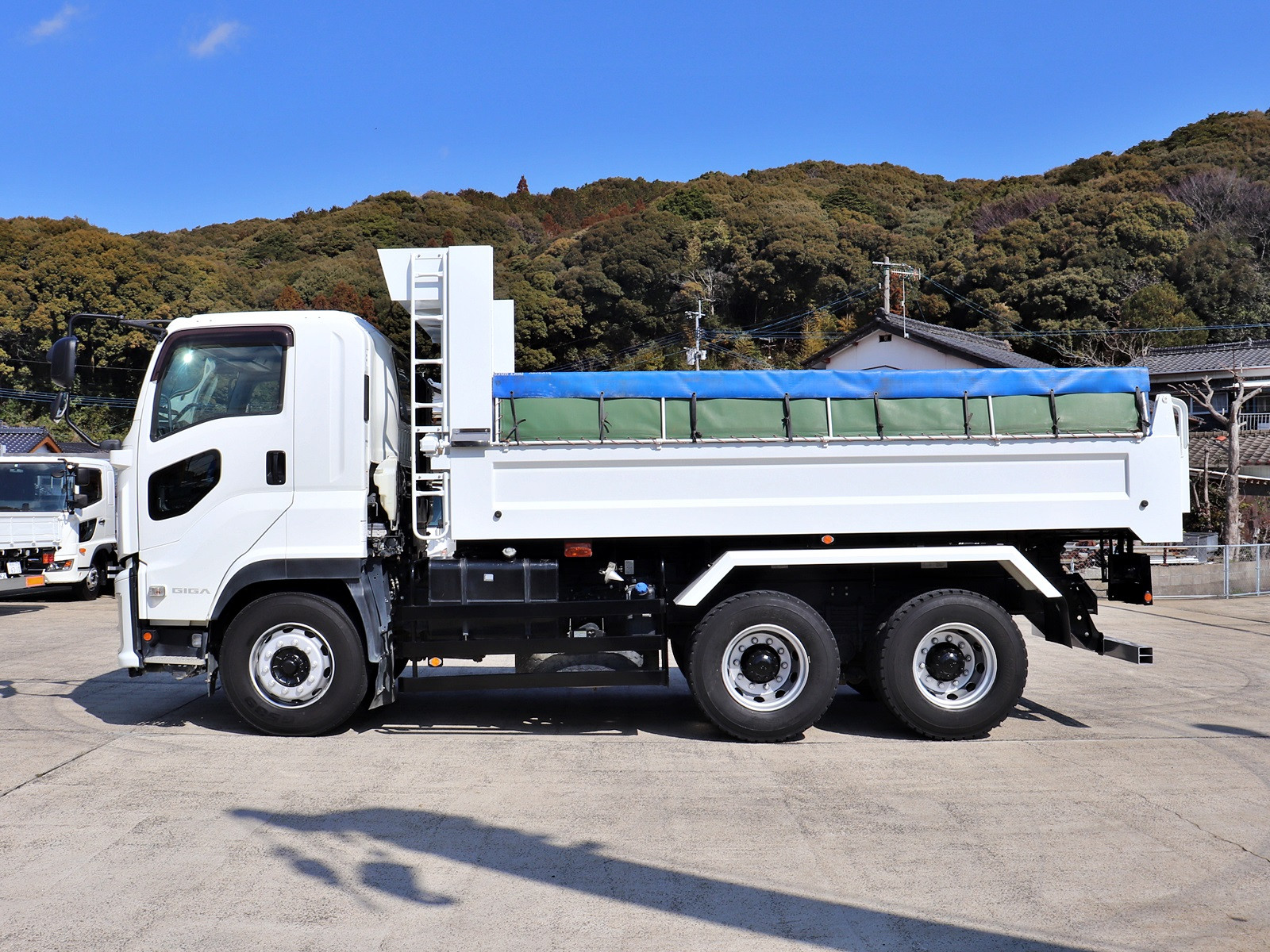 いすゞ ギガ 2PG-CXZ77CT(6x4)の写真30