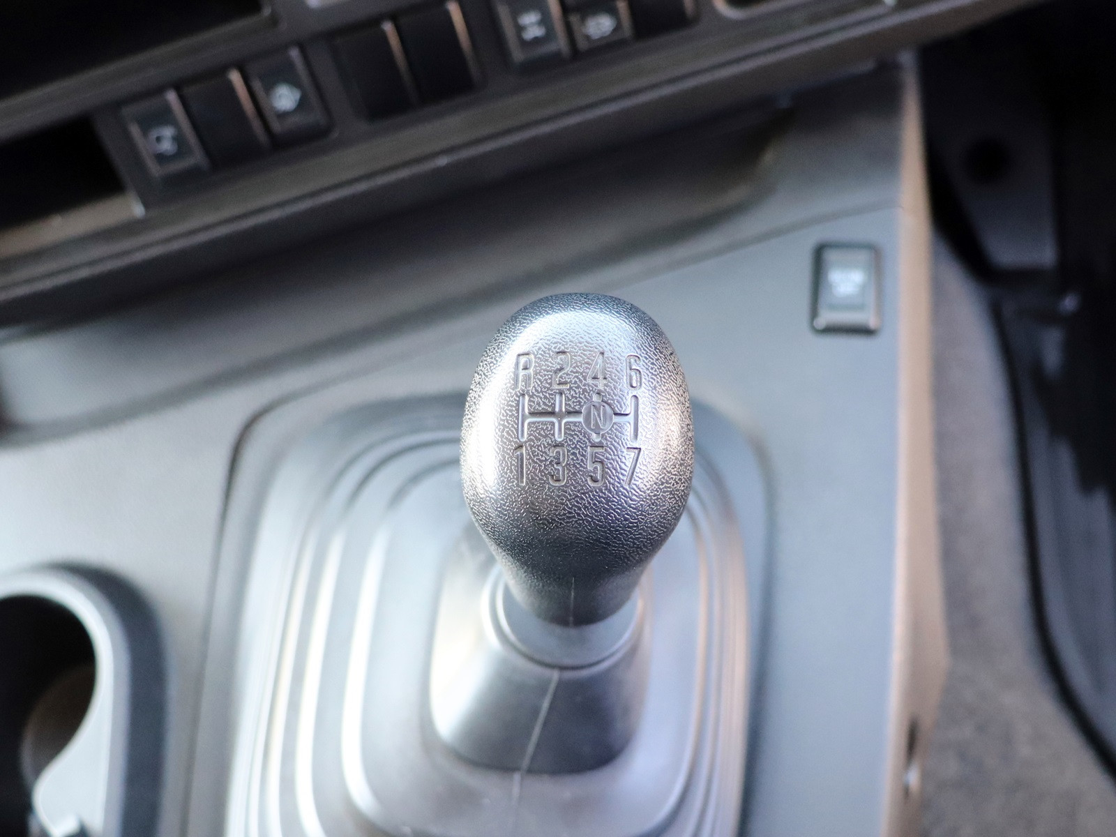 いすゞ ギガ 2PG-CXZ77CT(6x4)の写真32