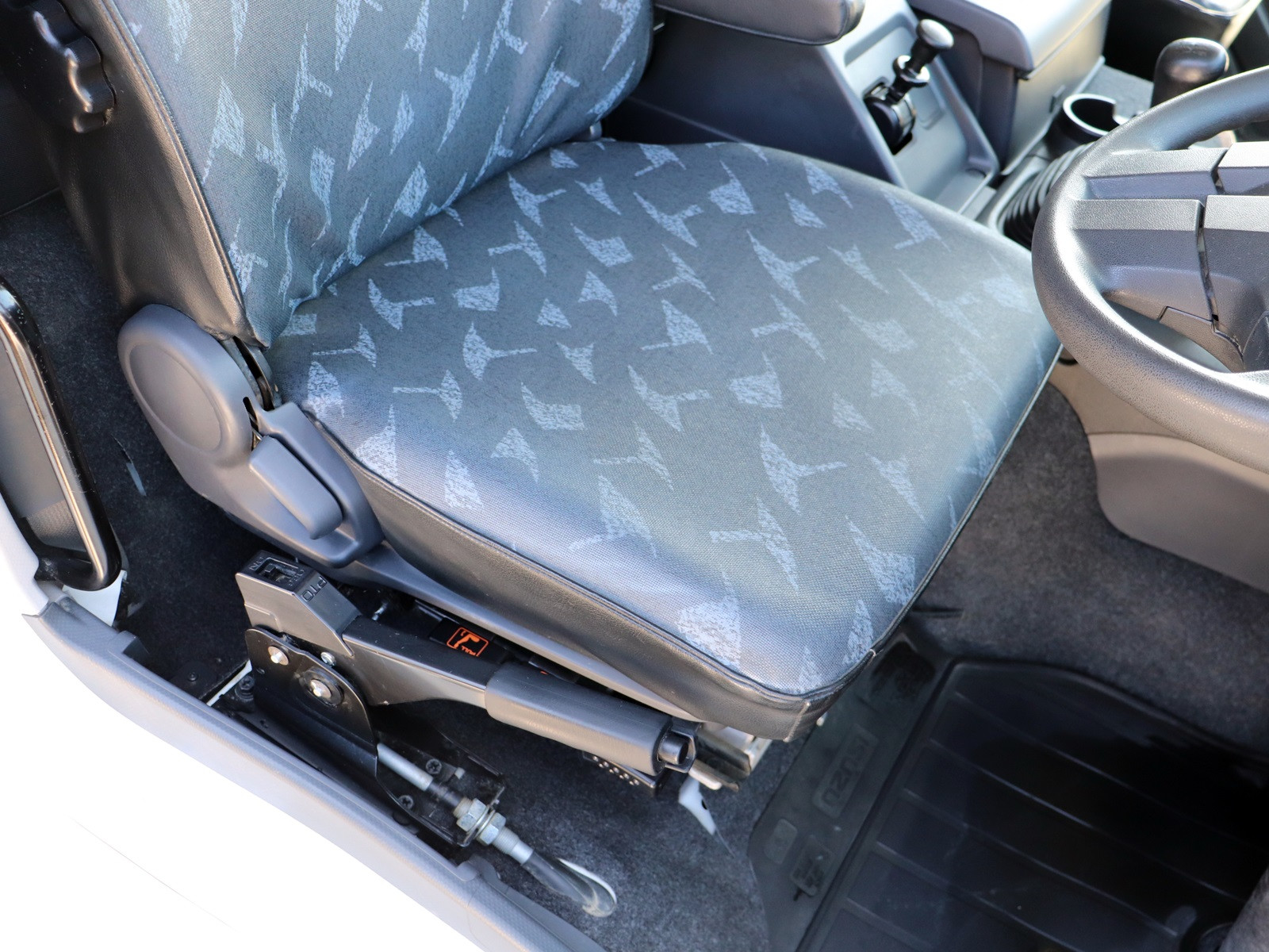 いすゞ ギガ 2PG-CXZ77CT(6x4)の写真33