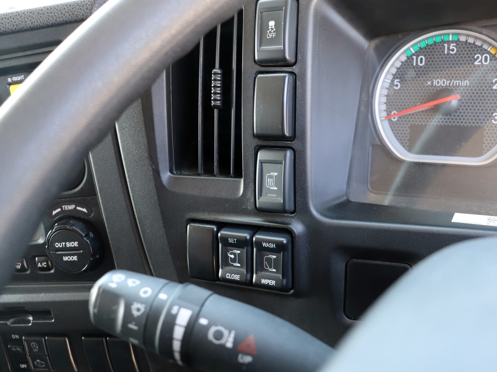 いすゞ ギガ 2PG-CXZ77CT(6x4)の写真36